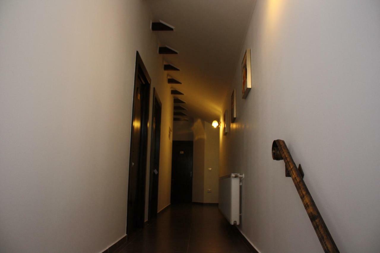 Hotel Casa Ianis Braşov Esterno foto