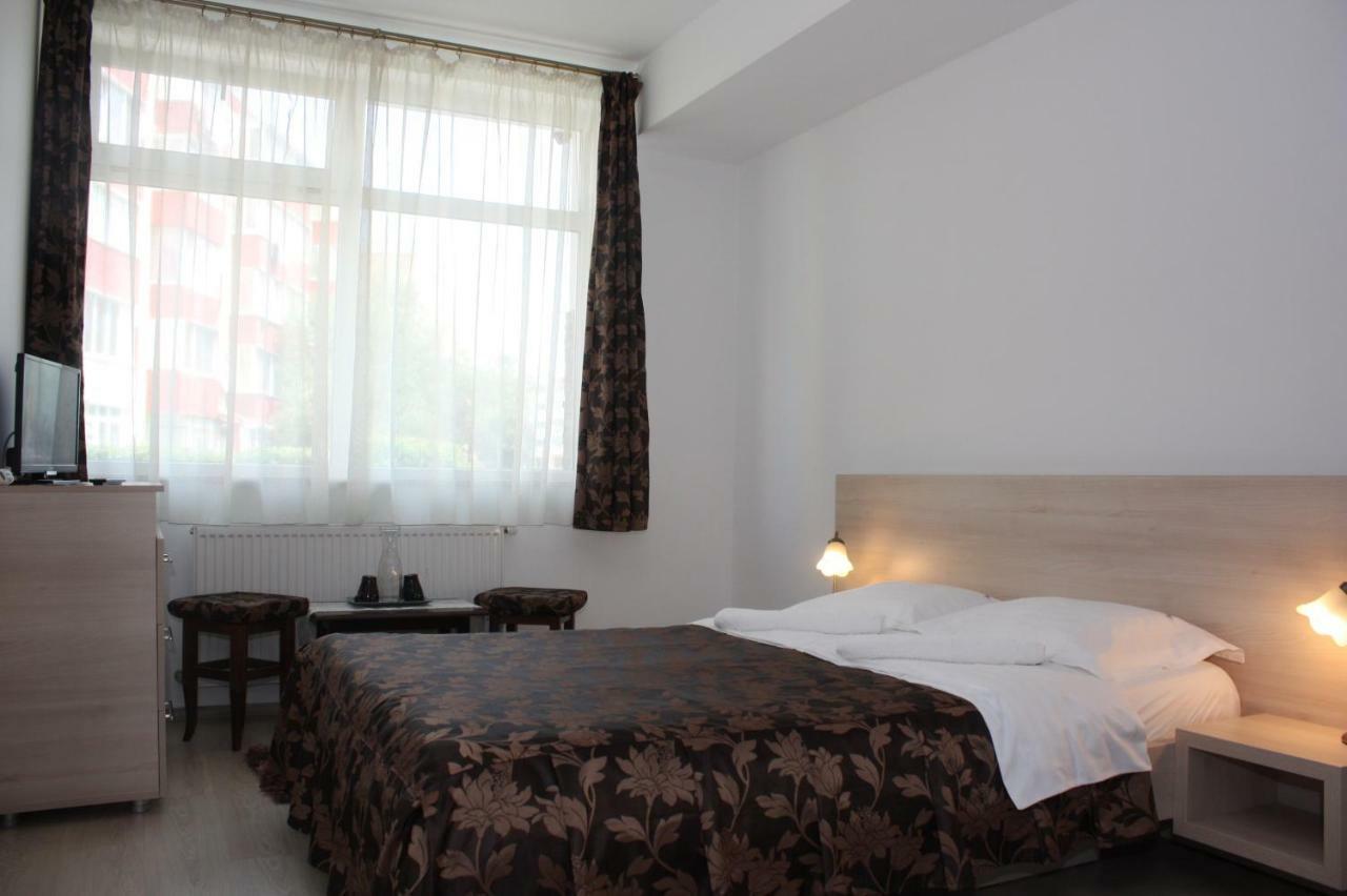 Hotel Casa Ianis Braşov Esterno foto